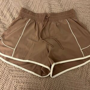 YPB Workout short brown and white size medium